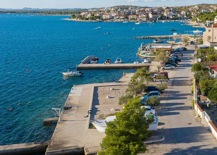 Guest house And By The Sea Brodarica, - 15466 3*