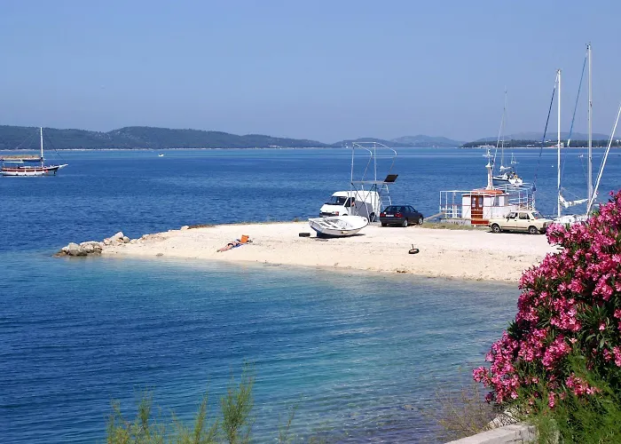 Guest house And By The Sea Brodarica, - 15466